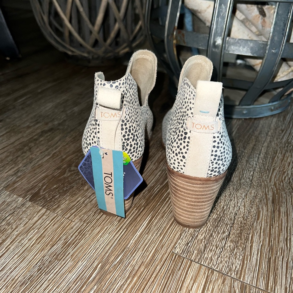 Toms wedges